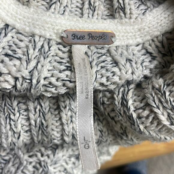 Free People Marled Ivory Twisted Cable Cropped Turtleneck Sweater women's L - Picture 9 of 12